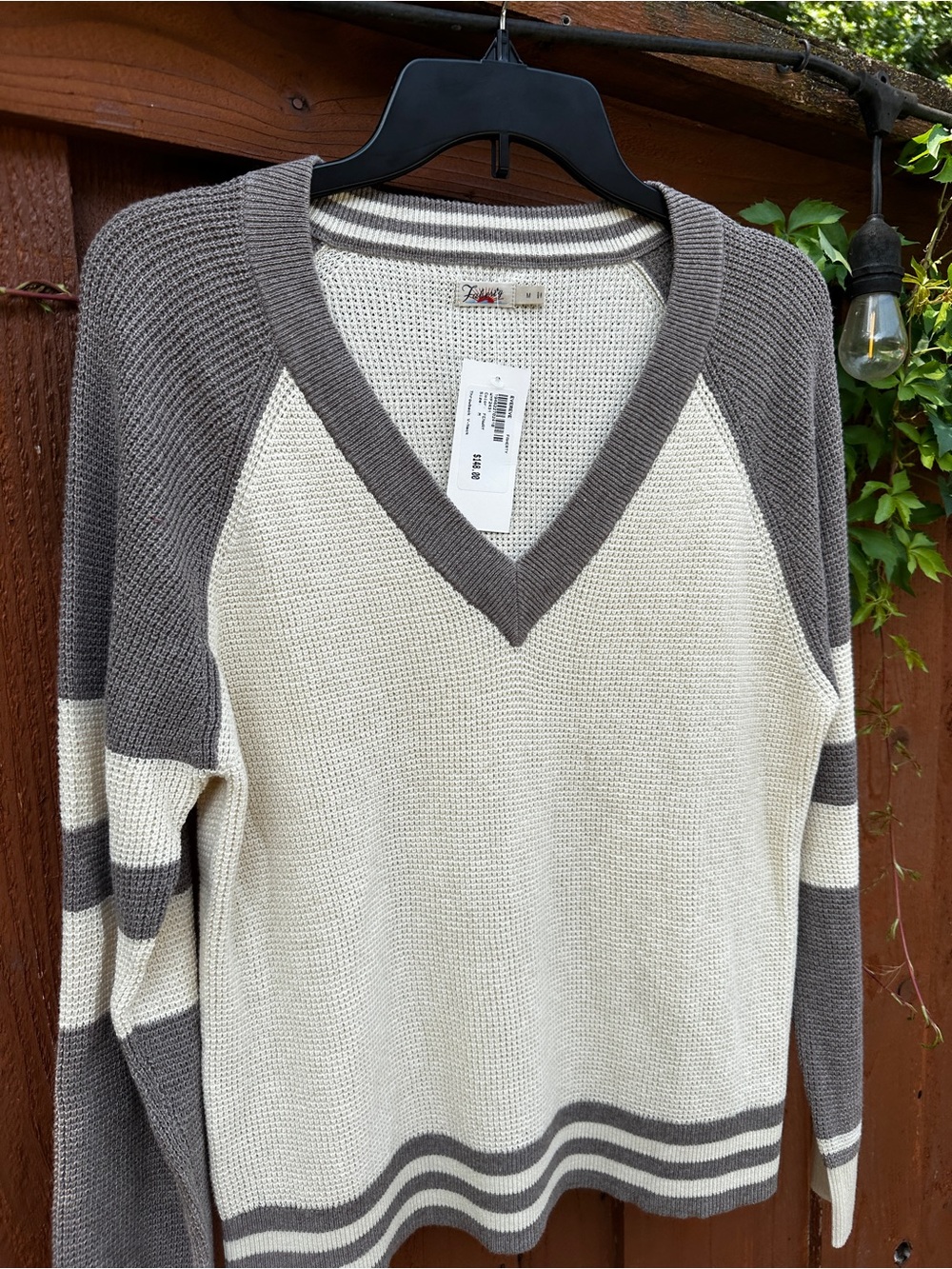Faherty throwback sweater - Picture 3 of 8